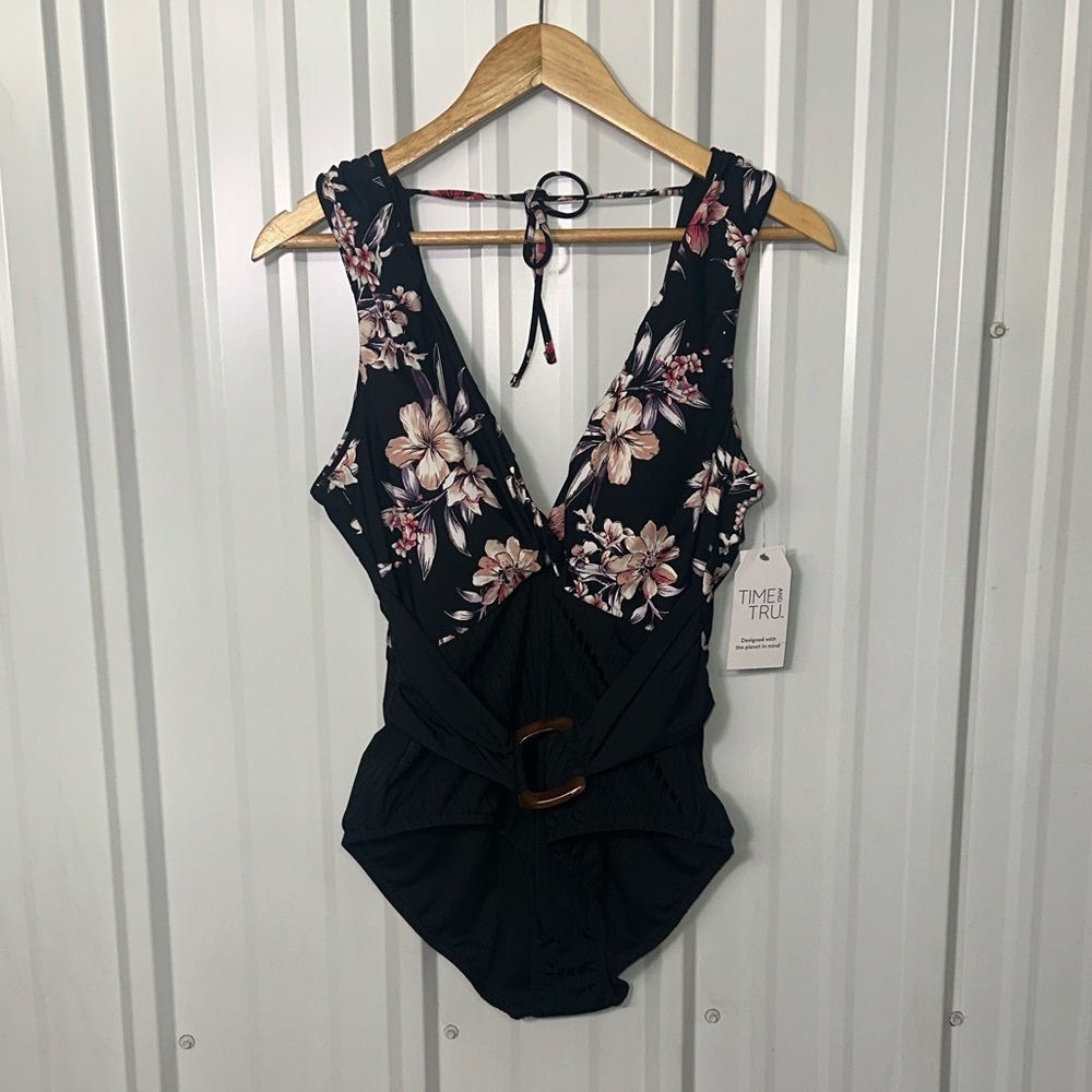 Time and Tru Cheeky High Leg One Piece Swimsuit Women Large NWT Travel Beach